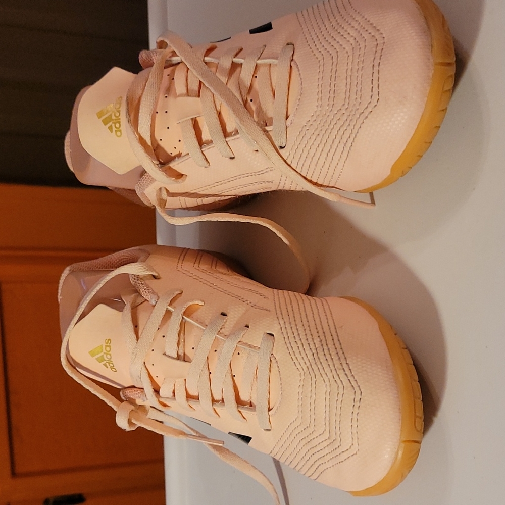 Adidas predator sneakers women's  6
